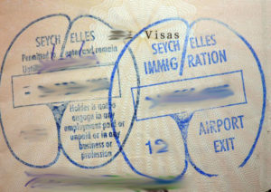 Такую отметку в паспорт ставят в аэропорту