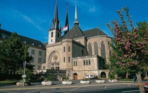 Знаменитый Собор Люксембургской Богоматери
