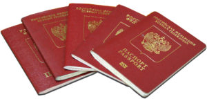 Получить мультививизу в чистый паспорт очень сложно, первый раз лучше подавать документы на краткосрочный шенген