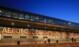 Аэропорт L'aéroport de Charleroi Bruxelles-Sud.