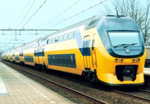 Поезд Эйндховен - Амстердам.